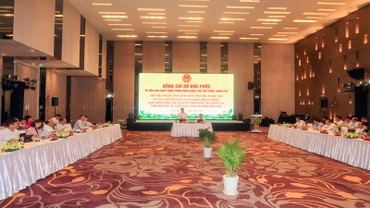 Quang cảnh buổi làm việc. (Ảnh: PHONG NGUYÊN) 