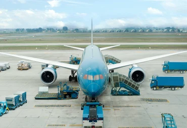 Đầu tư hạ tầng hàng không đòi hỏi nguồn vốn lớn và dài hạn.