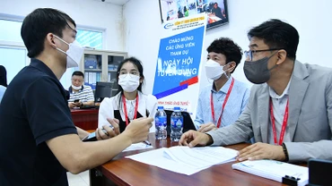Phiên giao dịch việc làm cho lao động EPS và thực tập sinh Nhật Bản về nước, tháng 11/2022 tại Hà Nội. (Ảnh: Nhật Quang)