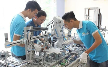 Sinh viên Trường Cao đẳng Cơ điện Hà Nội. (Ảnh: HCEM)
