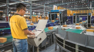 Hệ thống chia chọn bưu phẩm tự động của Bưu điện Việt Nam.