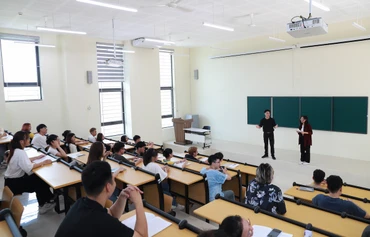 Sinh viên Đại học Quốc gia trên giảng đường (Ảnh minh họa)