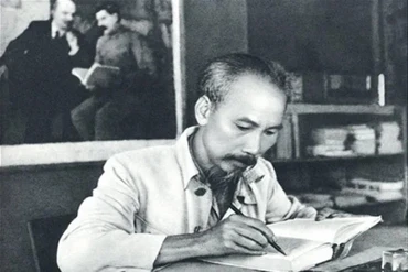 Tư tưởng Hồ Chí Minh về chủ nghĩa xã hội và con đường đi lên chủ nghĩa xã hội ở Việt Nam