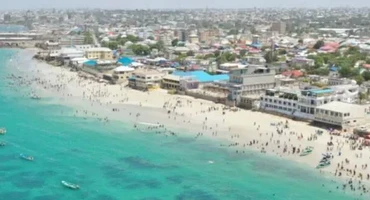 Một khu nghỉ dưỡng bên bờ biển ở thủ đô Mogadishu. (Ảnh: stratnews global)