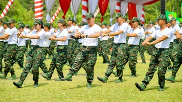 Các đơn vị về tham gia hội trại.
