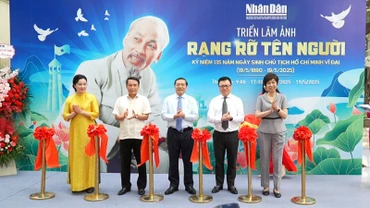 [Video] Báo Nhân Dân triển lãm, ra mắt ấn phẩm kỷ niệm ngày sinh Chủ tịch Hồ Chí Minh