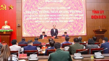 Phó Chủ tịch Quốc hội Trần Quang Phương phát biểu tại buổi làm việc với Thường trực Tỉnh ủy Điện Biên.