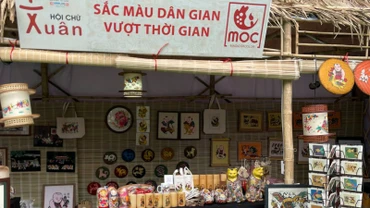 Không gian đậm sắc mầu văn hóa truyền thống.