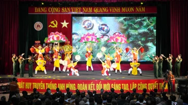 Văn nghệ chào mừng Lễ kỷ niệm 80 năm Ngày truyền thống lực lượng vũ trang nhân dân tỉnh Quảng Nam.