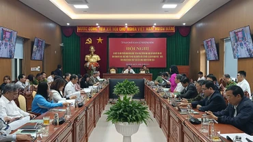 Toàn cảnh hội nghị.
