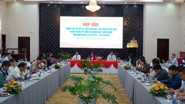 Quang cảnh buổi họp báo.