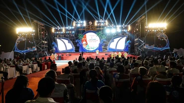 Quang cảnh buổi lễ kỷ niệm.