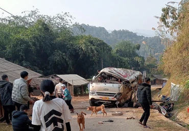 Lật xe khách ở Sơn La, ít nhất 3 người tử vong, nhiều người bị thương nặng