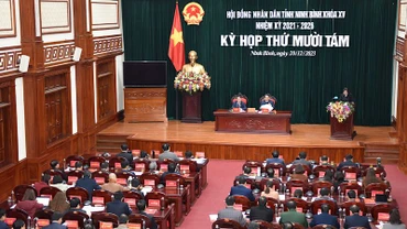 Quang cảnh kỳ họp thứ 18, Hội đồng nhân dân tỉnh Ninh Bình khóa XV. (Ảnh: XUÂN TRƯỜNG)