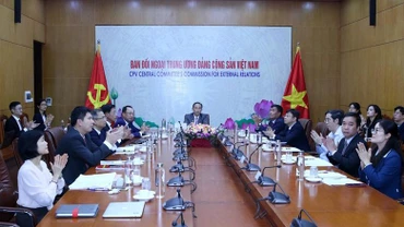 Đoàn đại biểu Đảng ta dự Diễn đàn giữa Đảng Cộng sản Trung Quốc và các chính đảng mác-xít trên thế giới theo hình thức trực tuyến. (Ảnh: dangcongsan.vn)