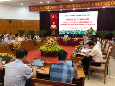 Toàn cảnh hội nghị.