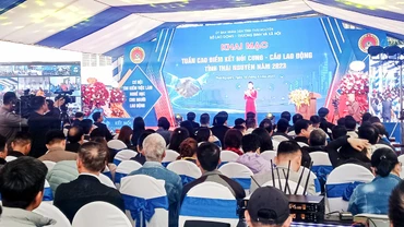 Hằng năm, tỉnh Thái Nguyên tổ chức nhiều hoạt động kết nối cung-cầu lao động để giải quyết việc làm, giảm nghèo cho người dân.