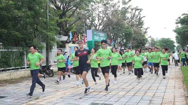 Các vận động viên tham gia giải chạy.