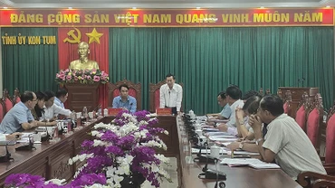 Quang cảnh buổi làm việc.