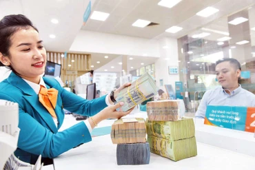 Các doanh nghiệp mong chờ lãi suất cho vay giảm. Ảnh | Ngân hàng ABBANK