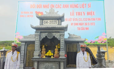 Một góc Đền thờ các liệt sĩ Sư đoàn 308 tại Câu Nhi.