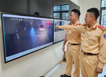Công an thành phố Đông Hà quản lý trật tự an toàn giao thông qua hệ thống camera giám sát.
