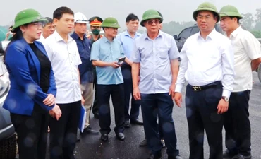 Lãnh đạo tỉnh Thái Nguyên thường xuyên bám sát cơ sở để chỉ đạo giải quyết khó khăn, vướng mắc, tránh hiện tượng đùn đẩy, né tránh công việc của sở, ngành.