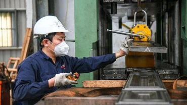Vai trò của Nhà nước trong hỗ trợ phát triển thị trường lao động
