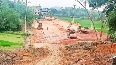 Được giao mặt bằng đến đâu, các nhà thầu tuyến đường liên kết Thái Nguyên-Bắc Giang-Vĩnh Phúc thi công đến đấy.