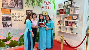Không gian văn hóa Hồ Chí Minh tại Ủy ban nhân dân phường Nguyễn Thái Bình, Quận 1.