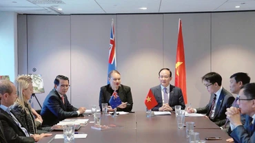 Đoàn đại biểu cấp cao của thành phố Hà Nội làm việc với chính quyền Thủ đô Wellington (New Zealand).