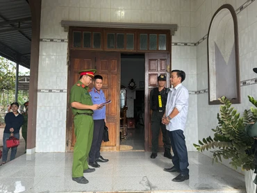 Công an thi hành lệnh bắt với bị can Nguyễn Ngọc Châu.