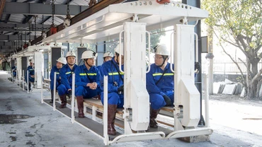 Công ty Than Thống Nhất đưa vào khai thác công trình trọng điểm “Hệ thống monoray kết hợp đầu tàu diesel”, giúp nâng cao hiệu quả sản xuất than.