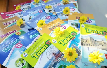 Sách giáo khoa lớp 11 bộ Cánh Diều .