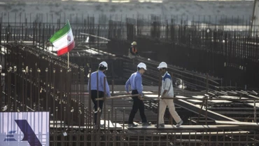 Công trường xây dựng giai đoạn 2 của Nhà máy điện hạt nhân Bushehr của Iran ở Bushehr, miền nam Iran, vào ngày 10/11/2019. (Ảnh: XINHUA)