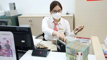Giao dịch tại Ngân hàng SeAbank.