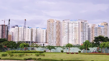Thị trường bất động sản giảm sút khiến các doanh nghiệp phát hành trái phiếu gặp nhiều khó khăn. (Ảnh: NAM ANH) 