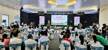 Quang cảnh Hội nghị giới thiệu, quảng bá, kết nối sản phẩm vải thiều Thanh Hà và các nông sản chủ lực của tỉnh Hải Dương tại Quảng Ninh.