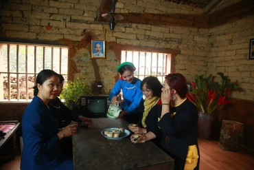 Ngôi nhà truyền thống của người Sán Chỉ ở huyện Tiên Yên là một trong những sản phẩm du lịch cộng đồng gắn với văn hóa bản địa.