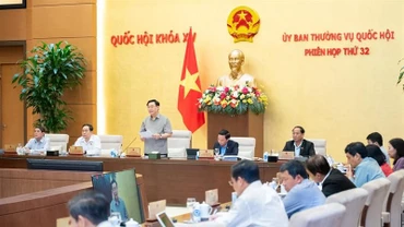 Phiên họp thứ 32 của Ủy ban Thường vụ Quốc hội khóa XV. (Ảnh: quochoi.vn)