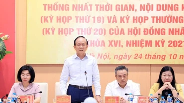 Chủ tịch Hội đồng nhân dân thành phố Hà Nội yêu cầu phải bảo đảm chất lượng nội dung tờ trình, dự thảo nghị quyết.