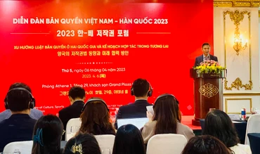 Cục trưởng Cục Bản quyền tác giả Trần Hoàng phát biểu tại một diễn đàn về bản quyền.