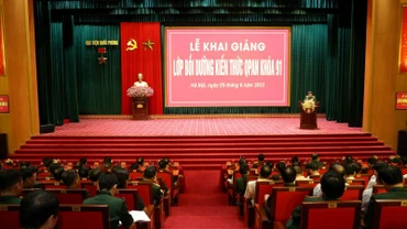 Toàn cảnh buổi lễ khai giảng. 