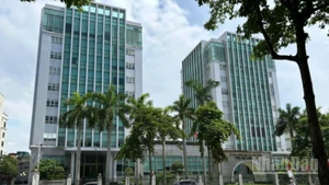 Hiện nay, phần lớn cán bộ, công chức đang làm việc tại trụ sở liên cơ Sở Tài chính và Sở Công thương thuộc tỉnh Thái Bình cũ đã di chuyển sang tỉnh Hưng Yên công tác.