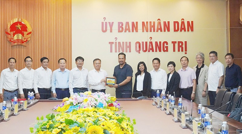 Tập đoàn Capital A và T&T làm việc với lãnh đạo tỉnh Quảng Trị . tien-2.jpg