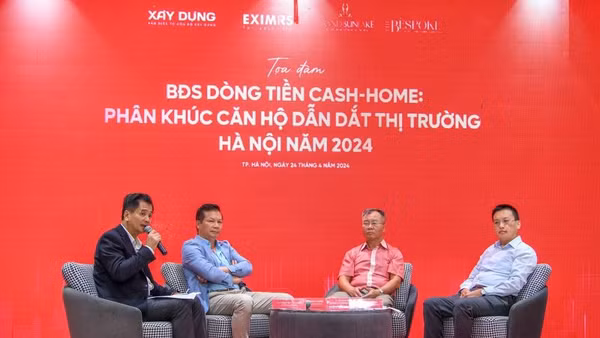 Các chuyên gia trao đổi về xu hướng đầu tư bất động sản trong thời gian tới.