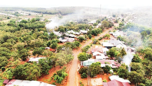 Một khu dân cư nằm trong quy hoạch bô-xít tại huyện Bù Đăng cho nên gặp khó trong đầu tư phát triển hạ tầng bằng nguồn vốn ngân sách.