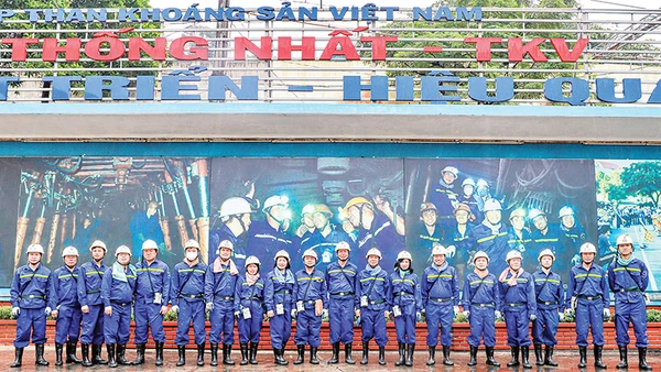 Than Thống Nhất “vượt dịch”, duy trì liên tục nhịp độ sản xuất