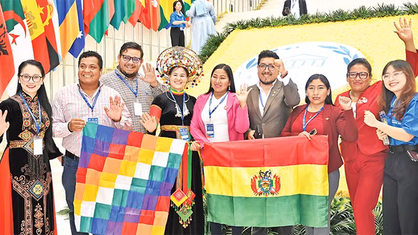 Với chủ đề: "Vai trò của giới trẻ trong việc thúc đẩy thực hiện các mục tiêu phát triển bền vững thông qua chuyển đổi số và đổi mới sáng tạo", Hội nghị Nghị sĩ trẻ toàn cầu lần thứ 9 được tổ chức tại Hà Nội có quy mô lớn nhất từ trước đến nay. (Ảnh: DUY LINH)