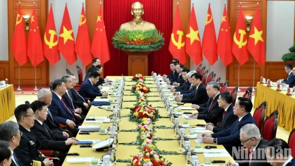 Quang cảnh hội đàm tại giữa Tổng Bí thư Tô Lâm và Tổng Bí thư, Chủ tịch Trung Quốc Tập Cận Bình tại Trụ sở Trung ương Đảng. (Ảnh: ĐĂNG KHOA/NHÂN DÂN)